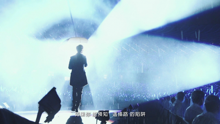 影片截圖：五月天．頑固live版