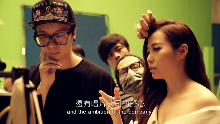 影片截圖：Jane Zhang．Dust My Shoulders Off (Behind the Scenes)