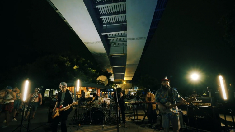影片截圖：人生現場 LIVE in life feat 傷心欲絕